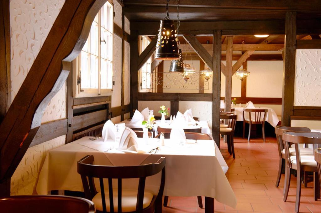 Hotel Restaurant Zur Linde Pattensen Bagian luar foto