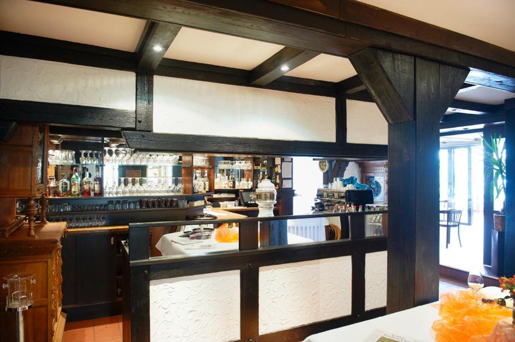 Hotel Restaurant Zur Linde Pattensen Bagian luar foto