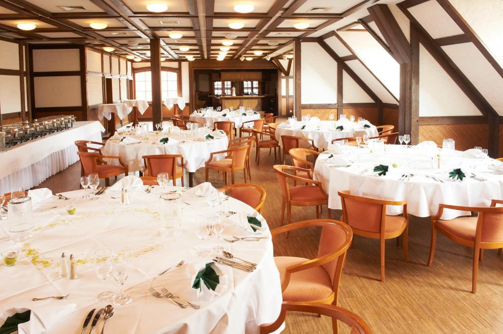 Hotel Restaurant Zur Linde Pattensen Bagian luar foto
